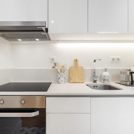 Whome Chic 1-Bed W/ Patio Perfect To Explore Lisboa Eksteriør billede